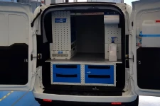 01_Allestimento speciale Doblò con cassettiera sottopavimento doppia altezza 
