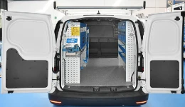 01_Caddy Volkswagen con mobili su entrambe le pareti laterali 