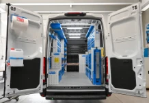 01_Iveco Daily L3 H2 con mobili, accessori e rivestimenti Syncro per elettricista