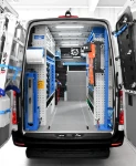 01_mercedes sprinter con allestimento Syncro per serramentista