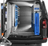 01_Transporter VW con allestimento per installazione robot industriali, rampa chiusa e ruotata 