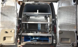 01_Triplo livello orizzontale costruito da Syncro su Trafic per onoranze funebri