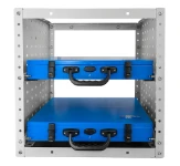 01_Valigette integrate nell’arredo Syncro con le nuove staffe portavaligette