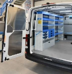 02_Parete sinistra Crafter con ripiani, cassetti e accessori di bloccaggio Syncro