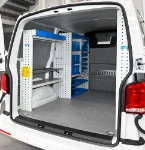 02_Parete sinistra di Transporter con vano attrezzato con barre Syncroblock