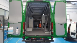03_Interno Daily Iveco con mobili e accessori Syncro System