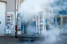 03_La creazione della nebbia artificiale nel furgone allestito da Syncro FASE 1