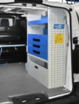 03_Parete destra di Fiat Scudo attrezzato da Syncro con cassetti e scaffali 