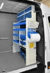 04_Arredo su paratia di fondo di Sprinter con cassetti, ripiani e accessori vari Syncro