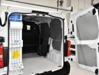 04_Interno Scudo arredato da Syncro, dalla porta laterale 