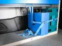 04_Montaggio fermavaligie automatico in configurazione verticale 