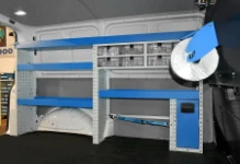 04_Paratia di fondo del Transporter con accessori 
