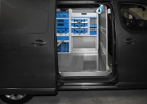 04_Rotaie per cinghie da ancoraggio e portarotolo di carta su Scudo 