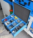 04_Valigetta nell’allestimento Syncro, con 10 vaschette 