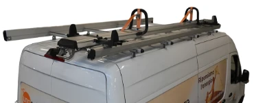 05_ Barre portatutto e portascala ad una slitta per il tetto di Crafter VW per energie rinnovabili