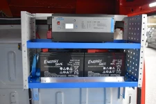 11_Dettaglio paratia di fondo con pensile per furgoni Syncro 