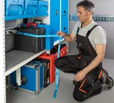 21_Fermavaligie con cinghie in uso 