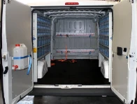 Allestimento con cassetti trasparenti per Boxer