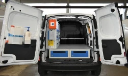 Allestimento NV250 con cassettiere sottopianale