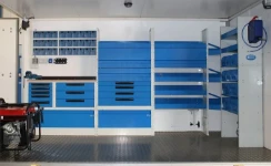 allestimento officina mobile su rimorchio