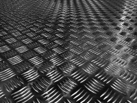 Alluminio mandorlato per i furgoni