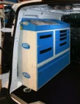 Cassettiere per furgone su veicolo commerciale per tecnico caldaista