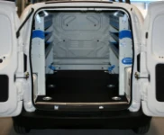 Furgone allestito per sistemi d'allarme da Syncro 