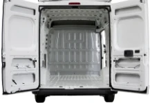 Furgone senza rivestimento interno