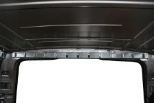 La rotaia in acciaio per le barre sul lato posteriore del Vito