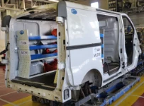 Lato sinistro furgone allestimento Ultra dopo del crash test