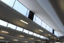 Luminose finestre a SHED nel capannone Syncro System di Via Portile