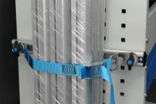 Materiale bloccato con cinghia