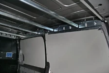 Pannelli di protezione e barre per capi appesi