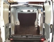 Pianale in legno antiscivolo con e rivestimento interno in lamiera