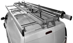 Portascala e portatubo sul tetto di Dokker