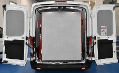 Rampa di carico chiusa nel Transit