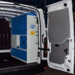 Scaffali e allestimenti per arredi commerciali