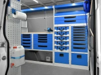 Vista allestimento Sprinter Mercedes dalla porta laterale