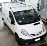 Vista anteriore del portatutto per Nissan Primastar